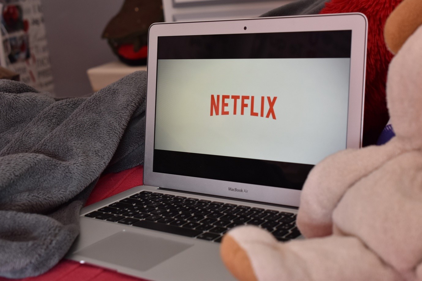 10 Ways to Stop Mac Screen Flickers While Watching Netflix